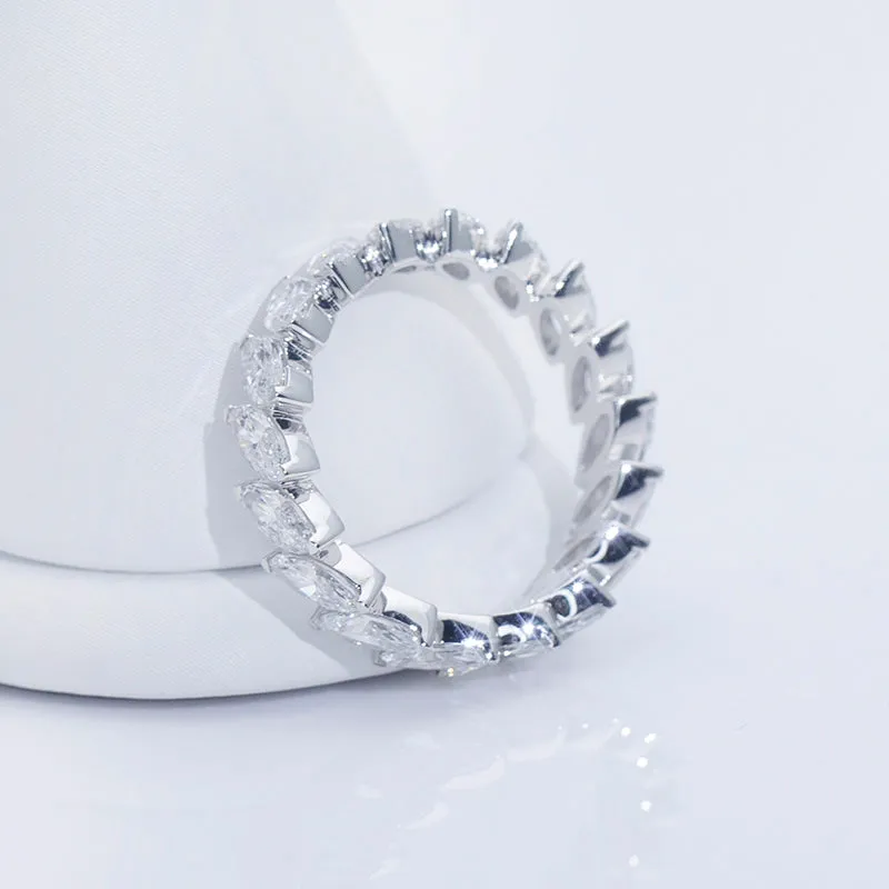 18 Stone Marquise Diamond Gold Band | 3.96 ct