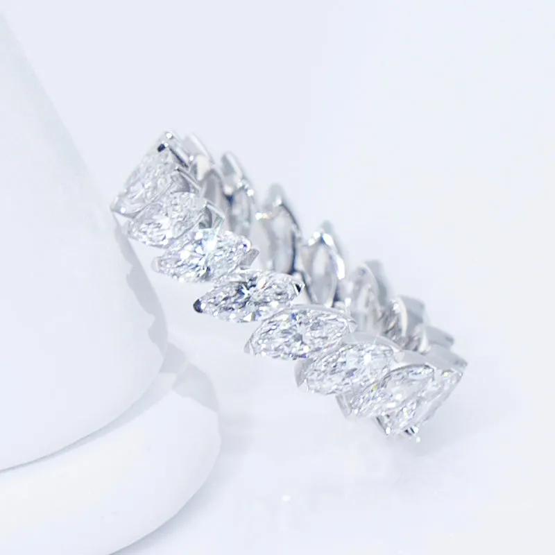 18 Stone Marquise Diamond Gold Band | 3.96 ct