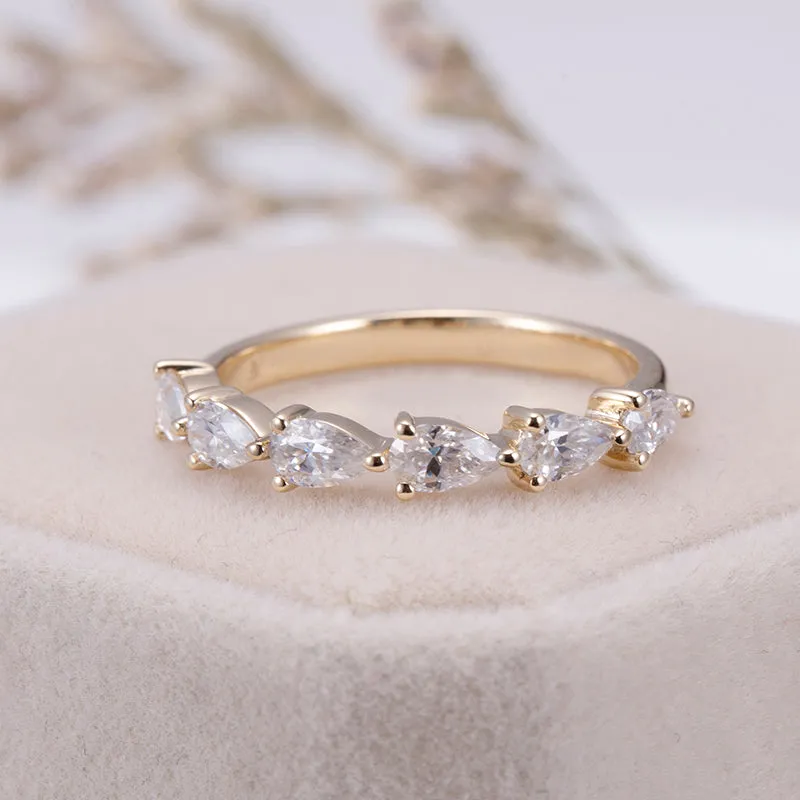 6 Stone Pear Shaped Diamond Gold Band | 1.44 ct