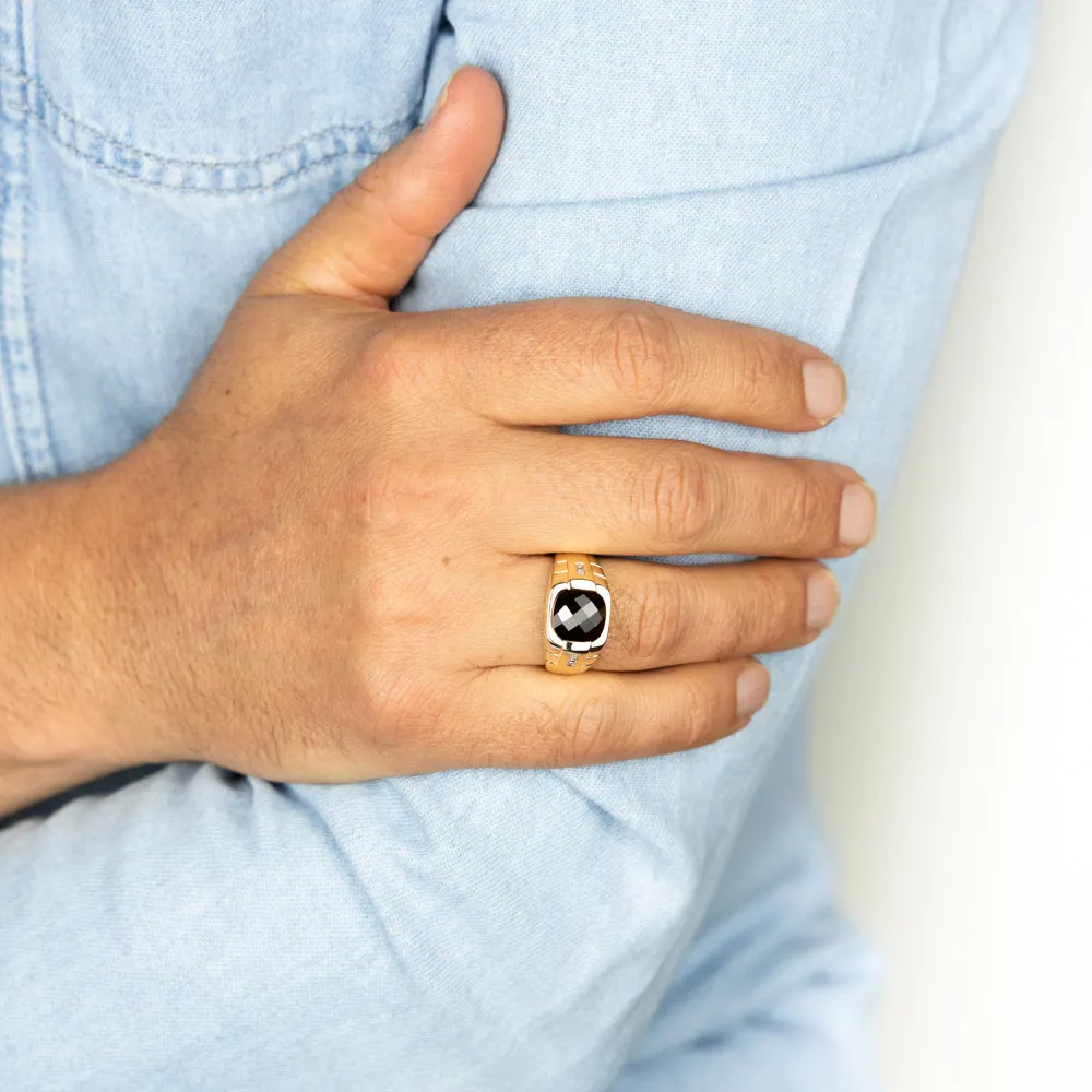 9ct Yellow Gold with 1Garnet & Small Diamond Men Ring Shiels