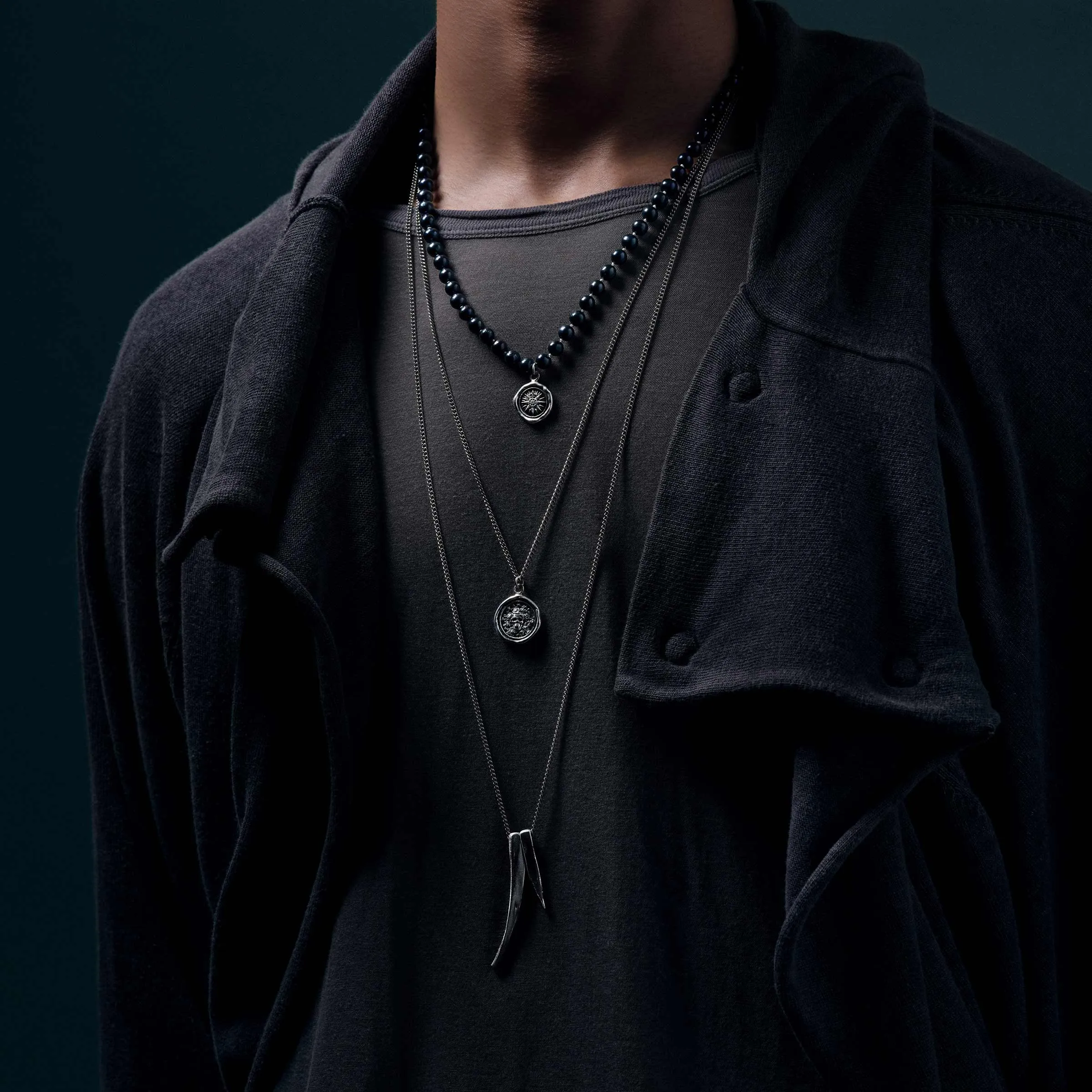 Direction Freshwater Pearl Necklace - Peacock Black
