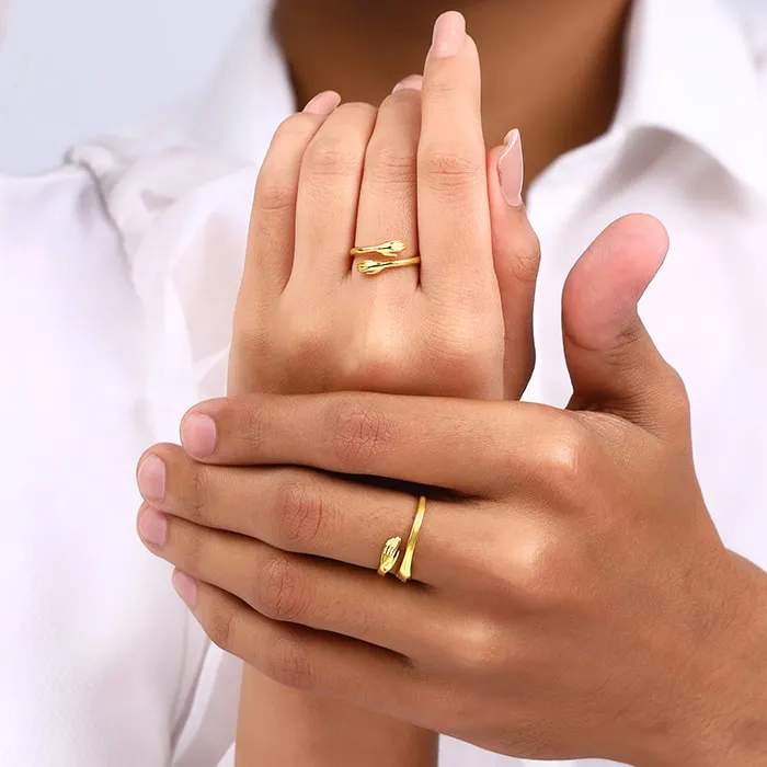 Golden Hug Me More Couple Rings Giva