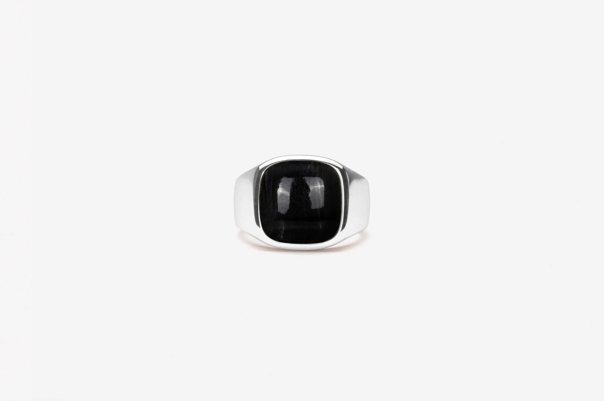 IX Cushion Signet Silver Ring w. Hawks Eye Ring