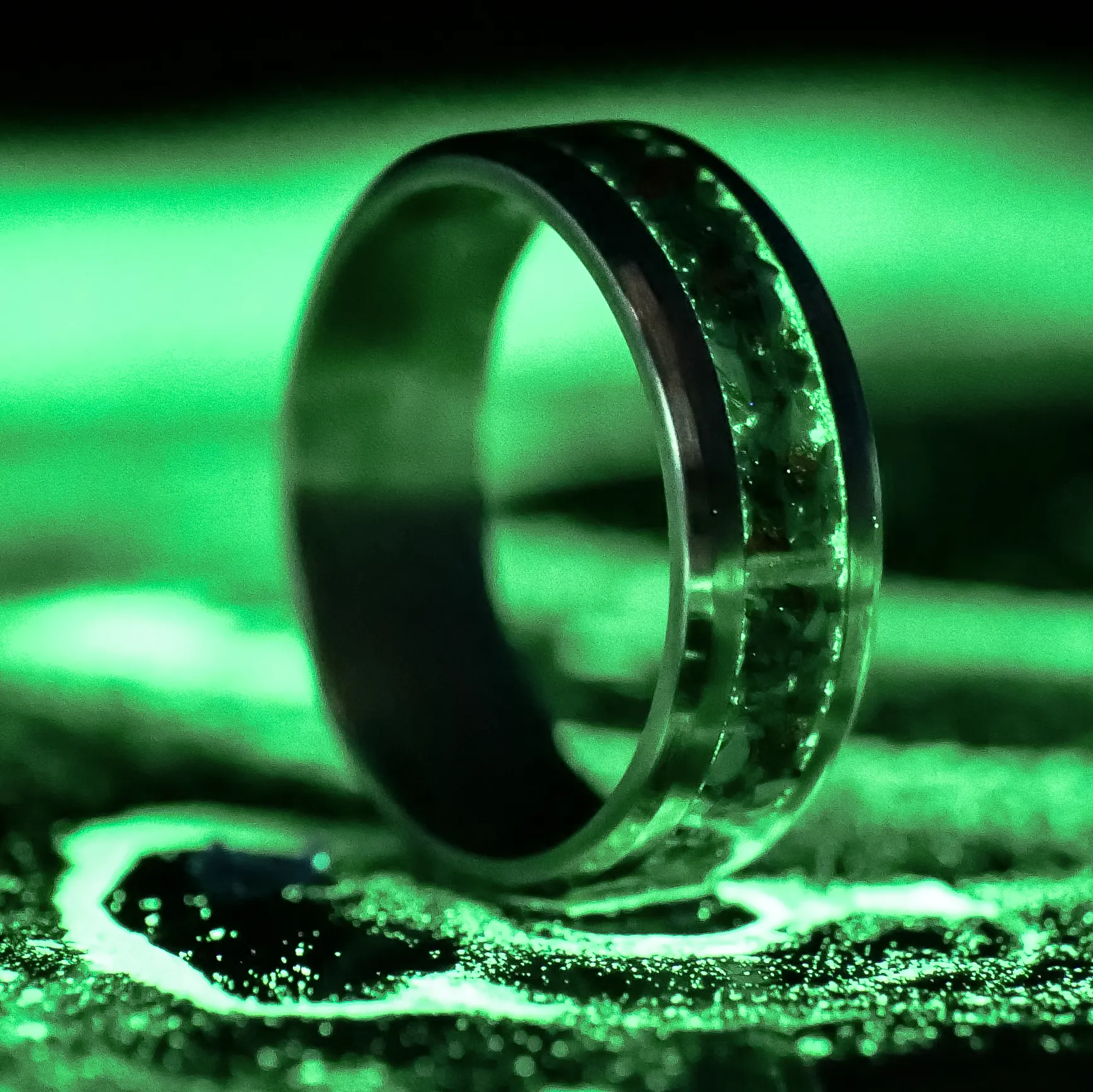 Malachite and Rose Gold Glowstone Ring on Titanium