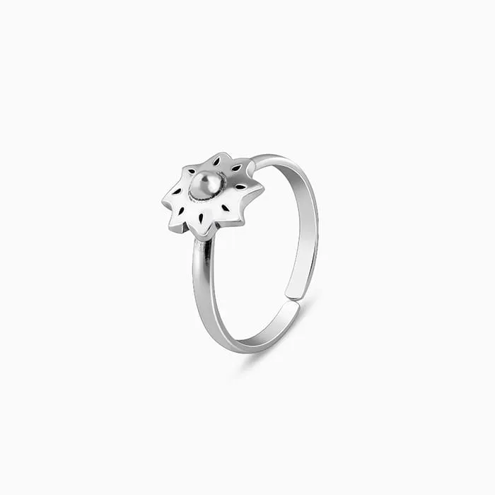 Oxidised Silver Enchanting Floral Toe Rings Giva