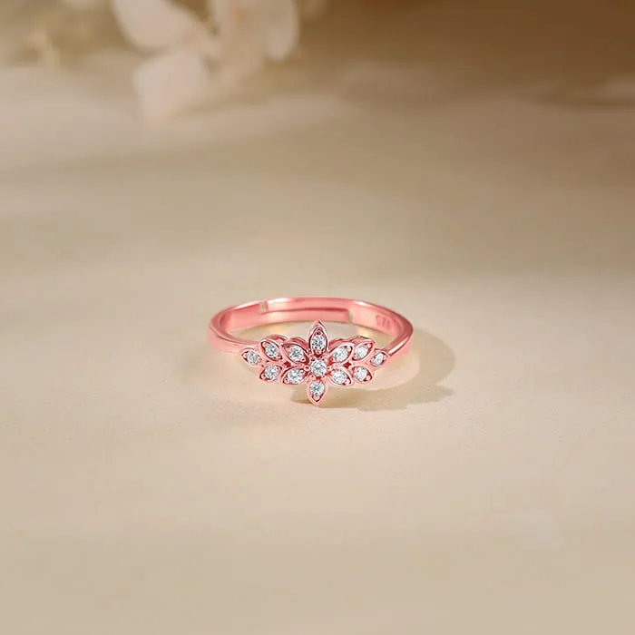 Rose Gold Narcissus Floral Ring Giva
