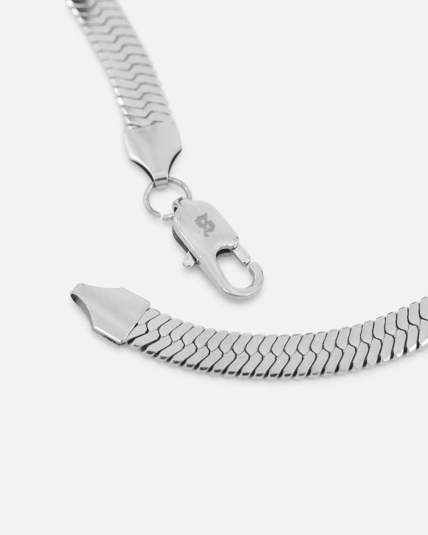 Saint Morta Herringbone Necklace White Gold