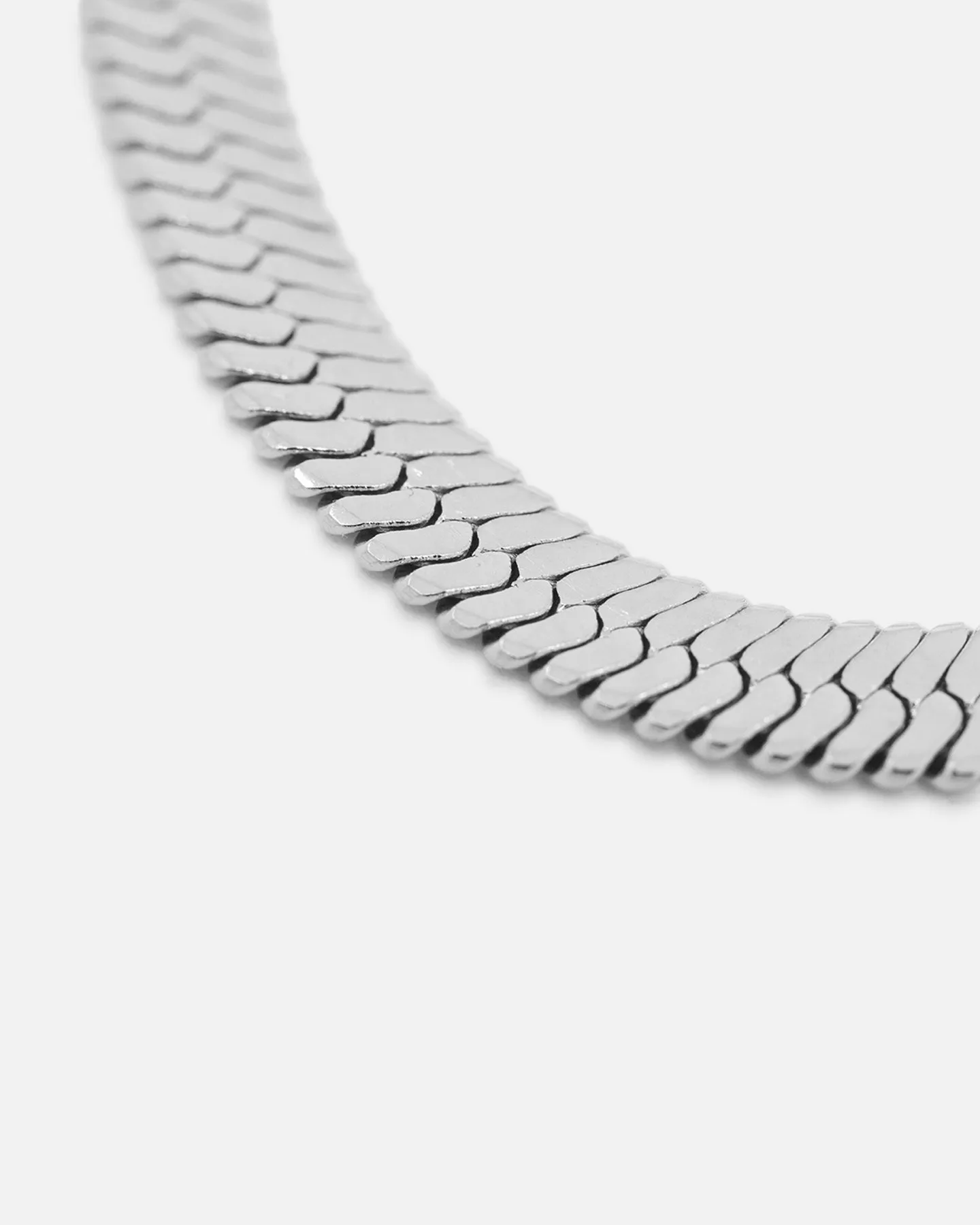 Saint Morta Herringbone Necklace White Gold