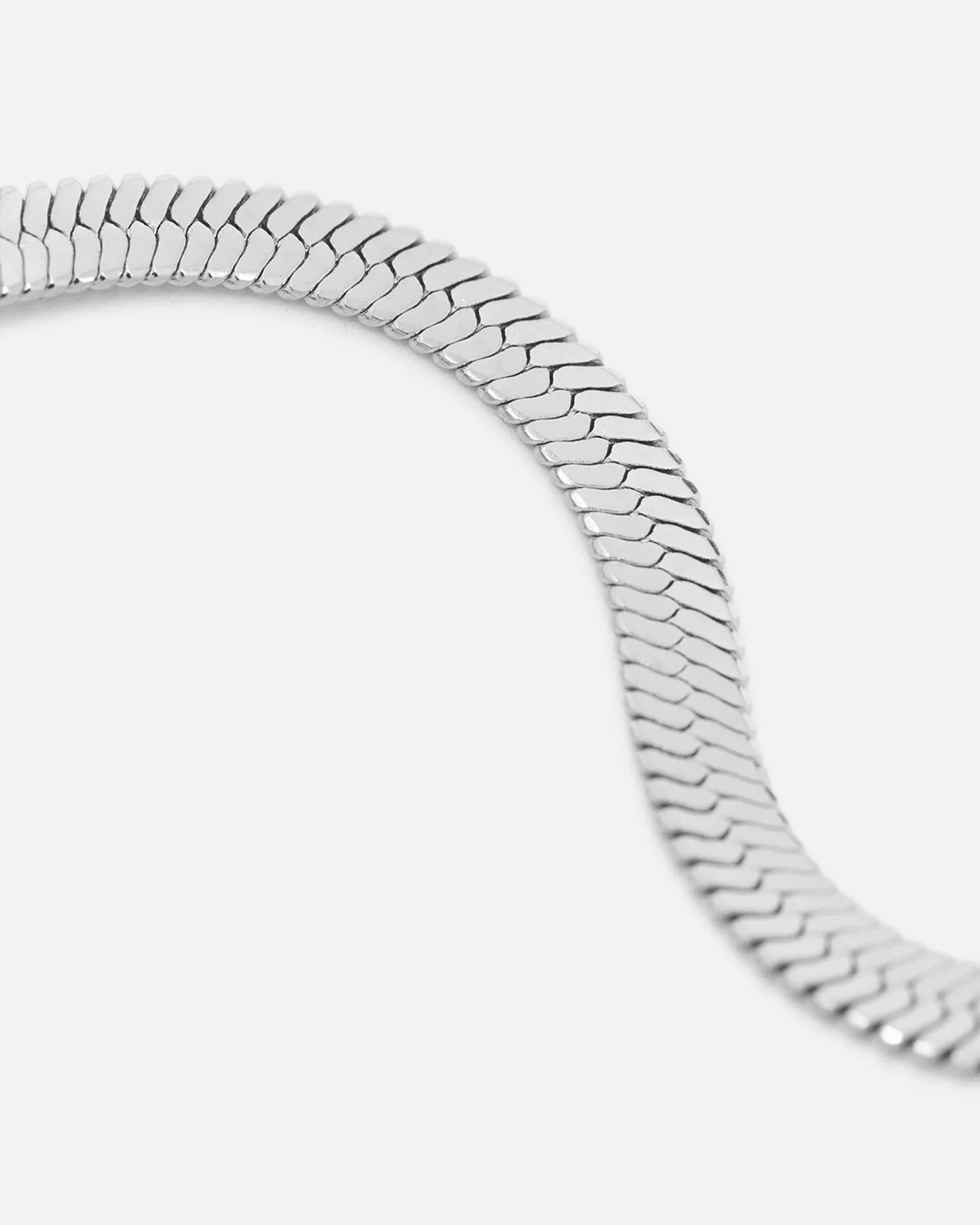 Saint Morta Herringbone Necklace White Gold