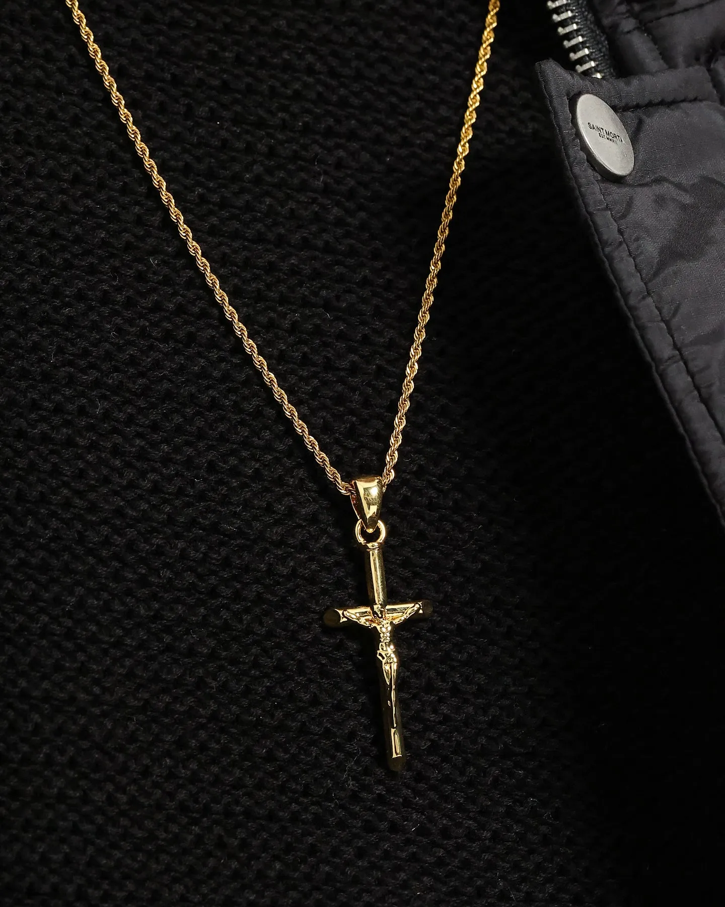 Saint Morta Men's Crucifix Pendant Gold