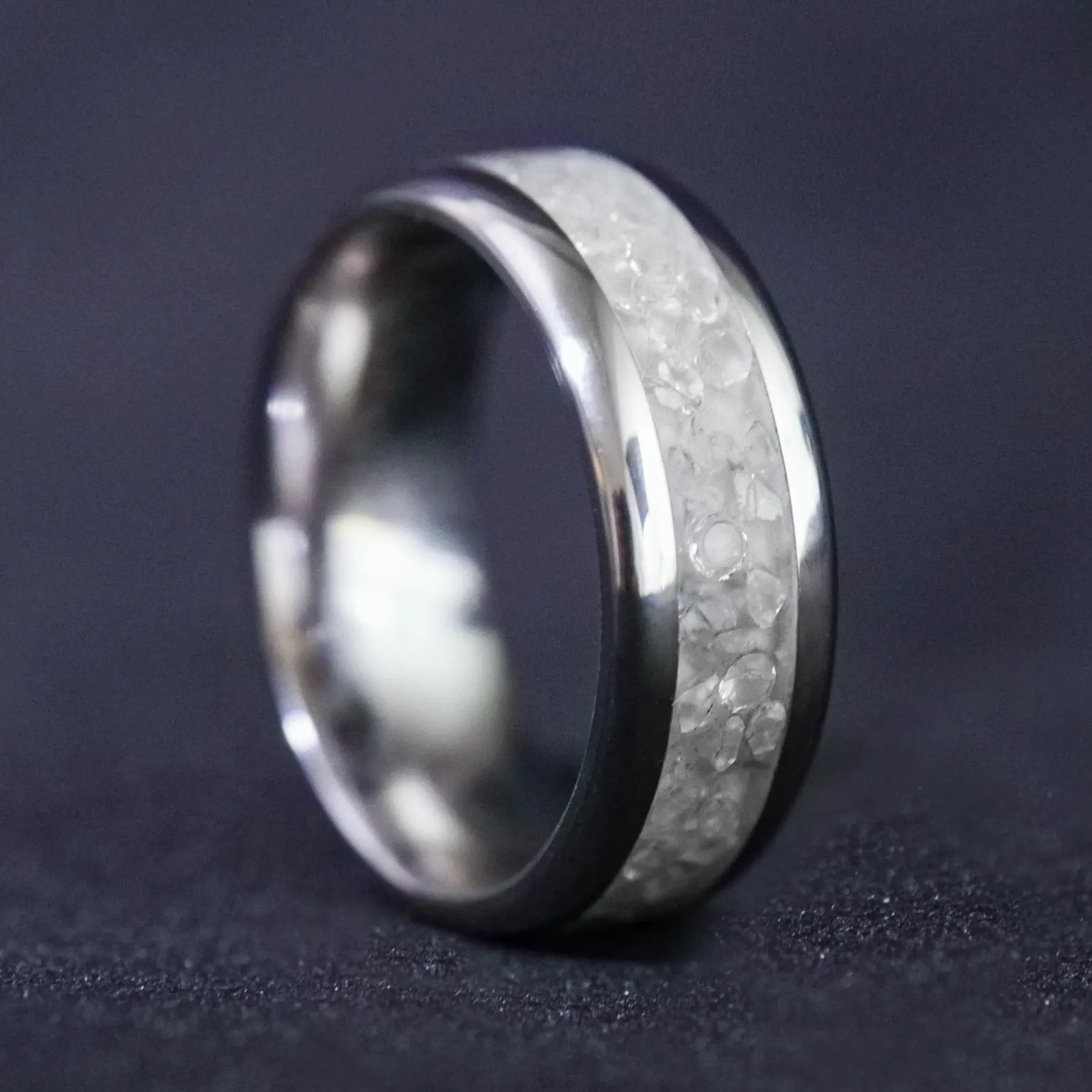 Solid Diamond Glowstone Ring