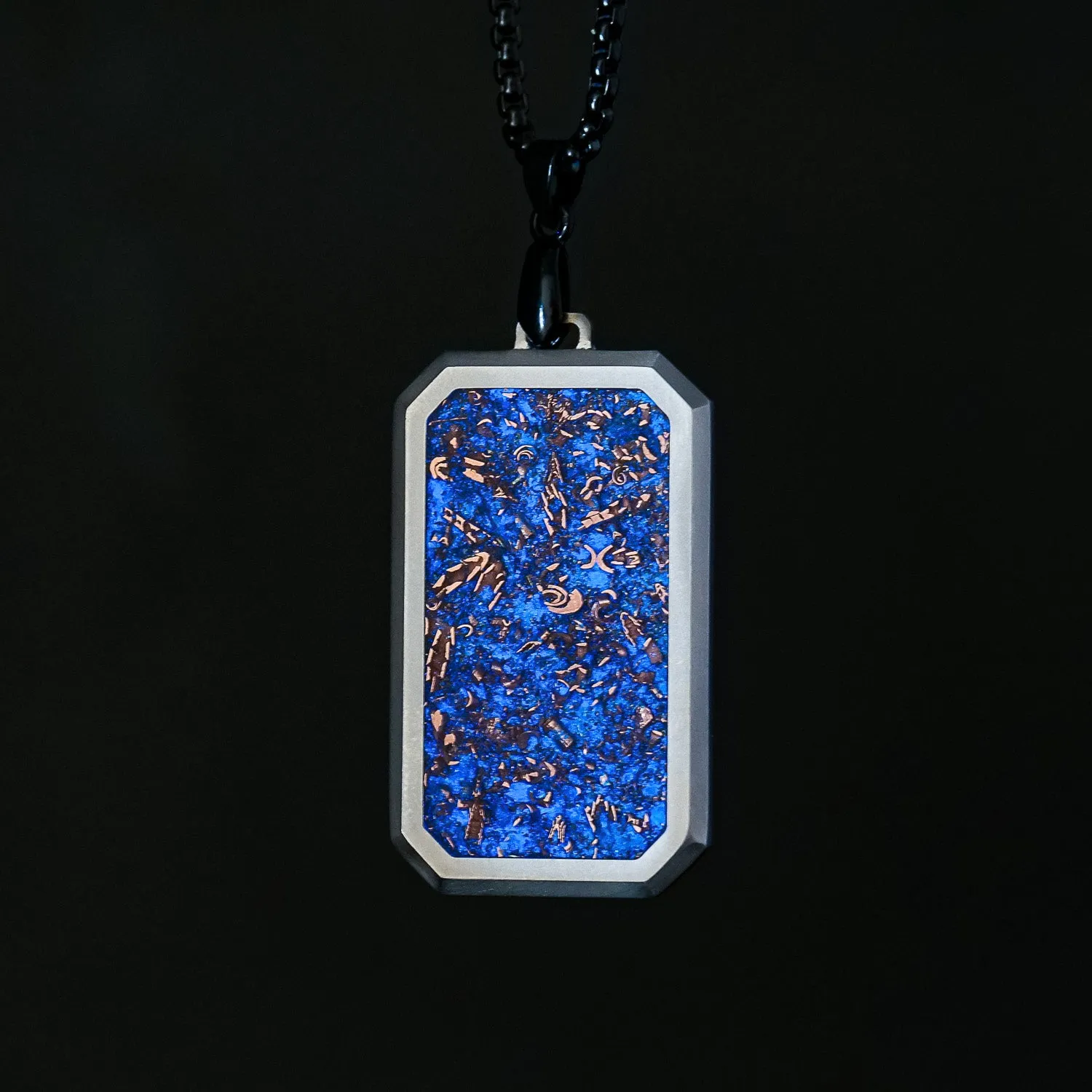 Sunken Artifact Glowstone Pendant