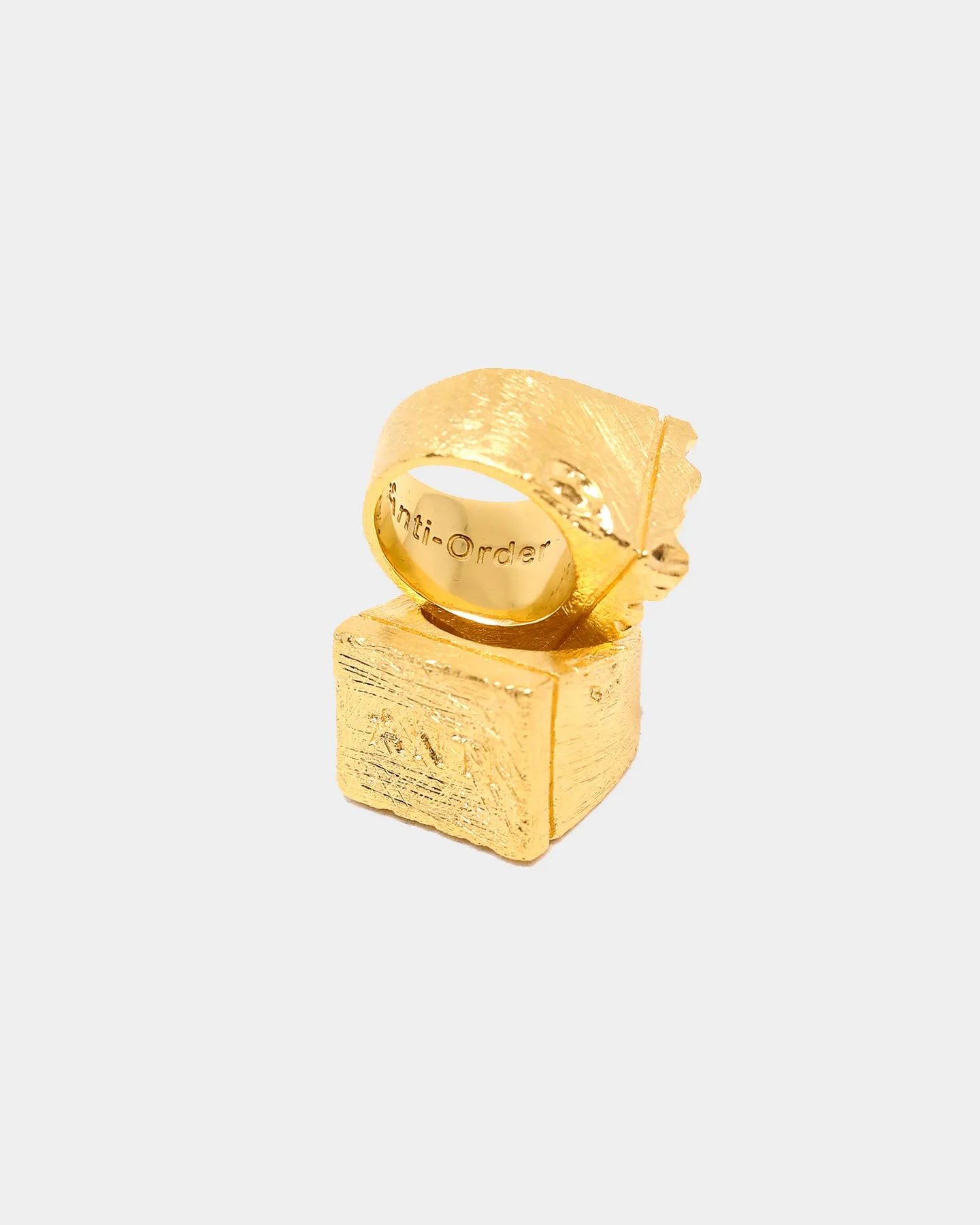 THE ANTI ORDER ANTI-LOGO RING GOLD