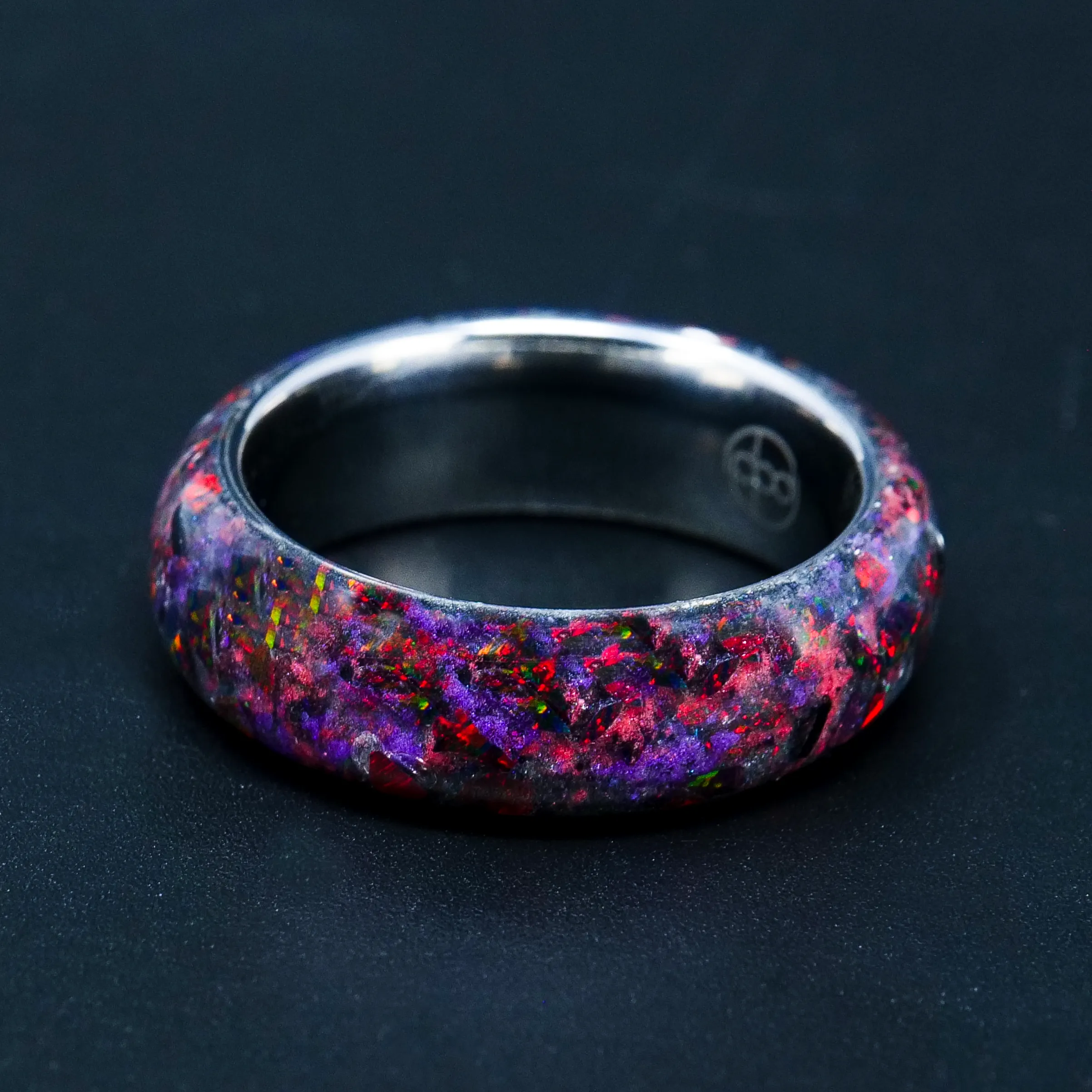 The Void | Boundless Tungsten Glowstone Ring