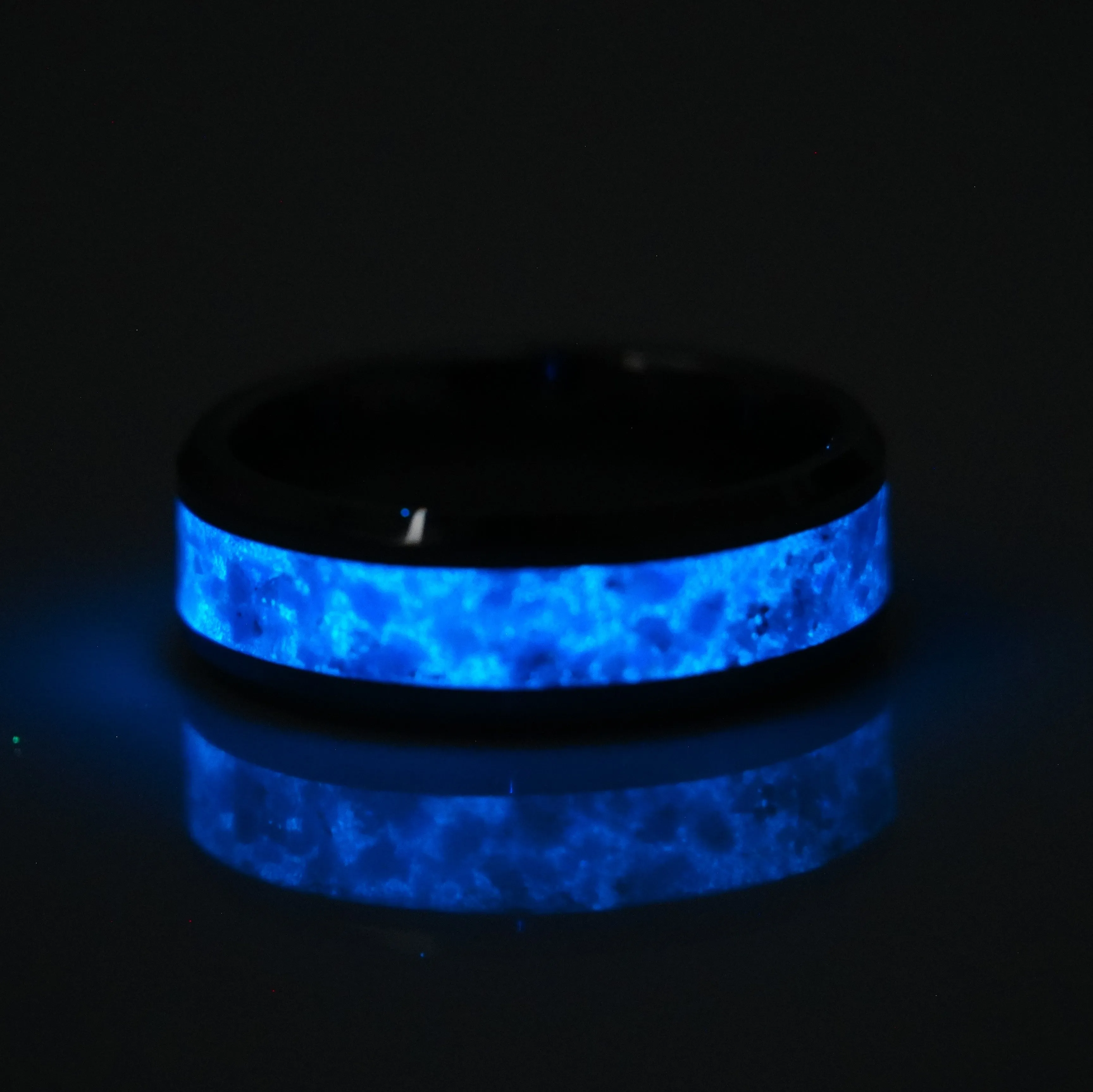 The Winter's Howl | Tungsten Glowstone Ring