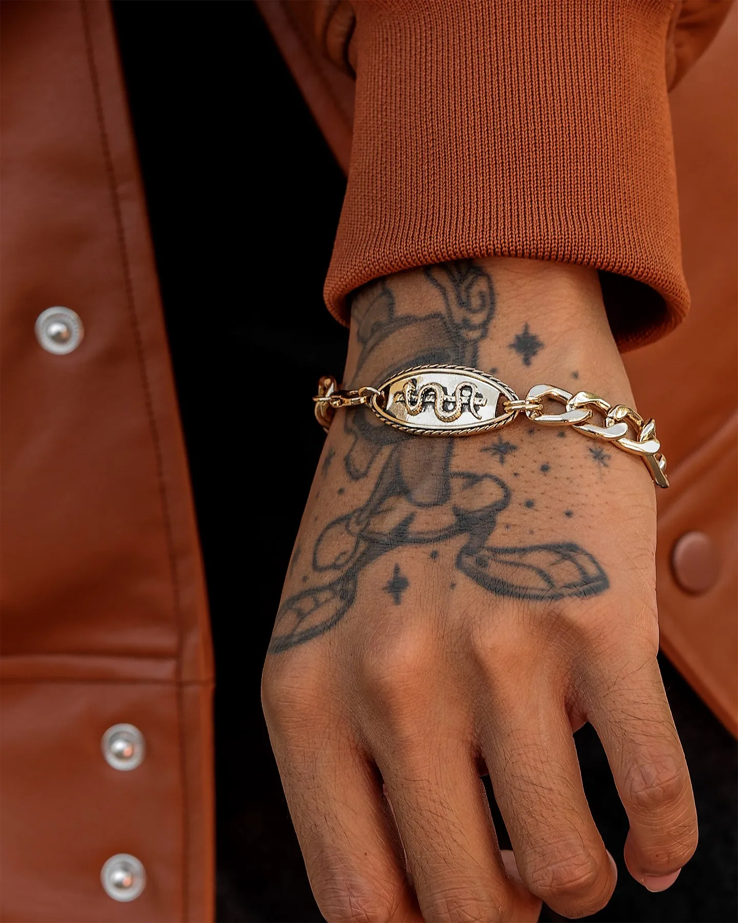 Wild for the Weekend Serpentine Oval ID Bracelet Gold