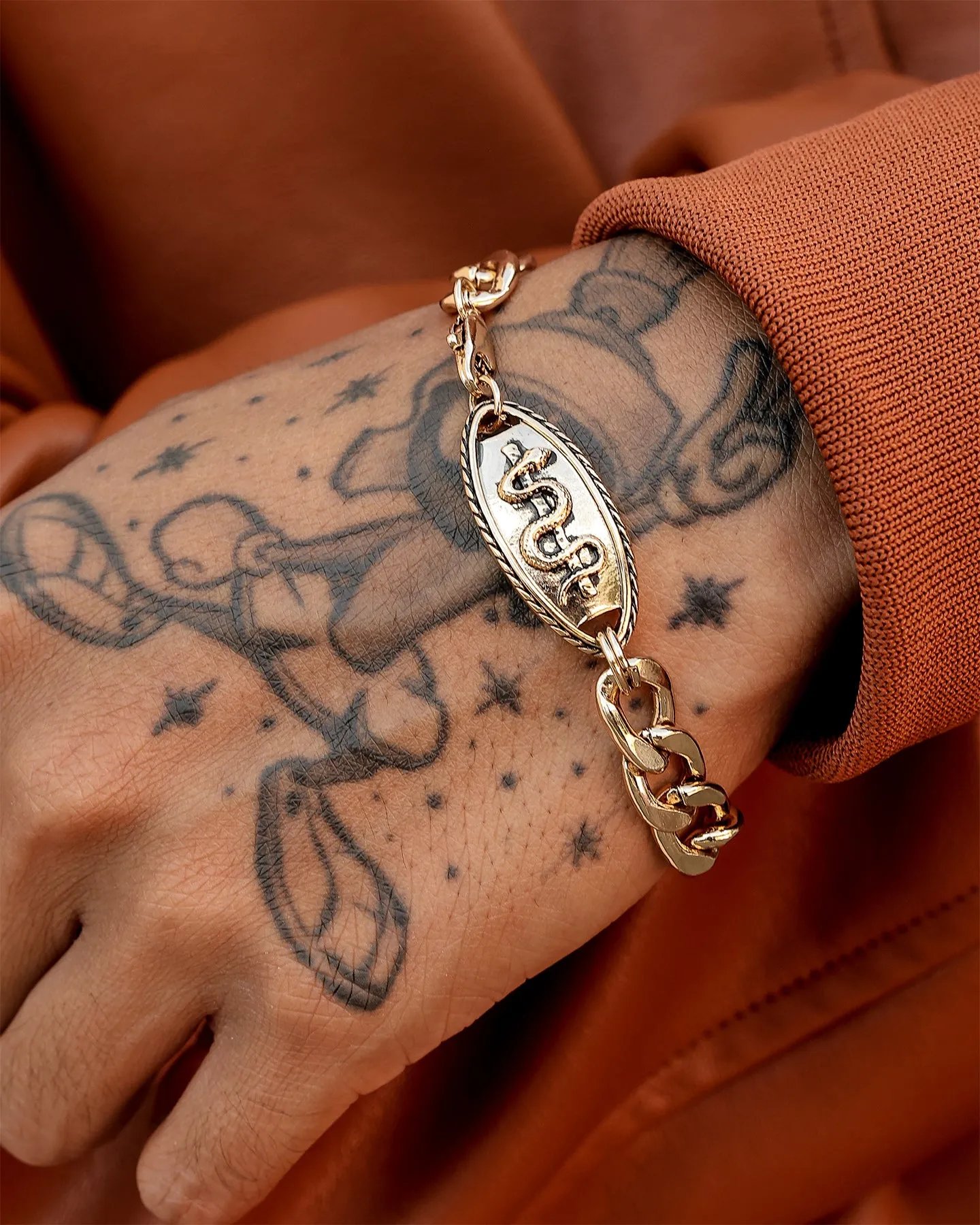 Wild for the Weekend Serpentine Oval ID Bracelet Gold